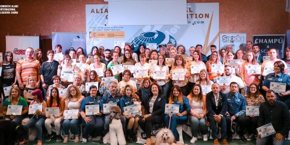 Grandes Profesionales de la Peluqueria Canina en el IX congreso internacional Alianz Grooming 2018 en España Grandes Profesionales de la Peluqueria Canina en el IX congreso internacional Alianz Grooming 2018 en España